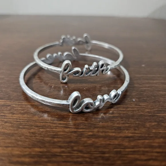 9" Faith/Love Antiqued Silver bangles - Picture 2 of 5